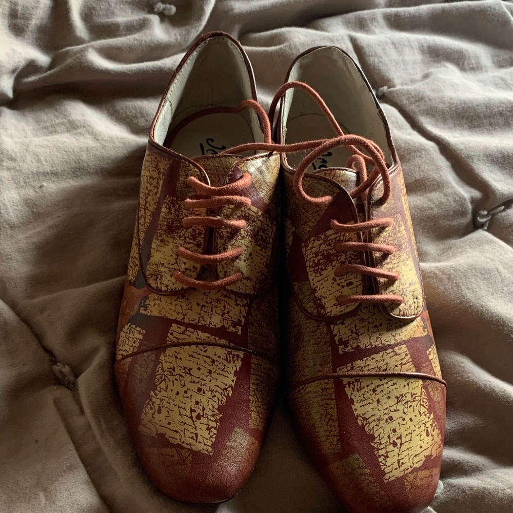 Leather shoes